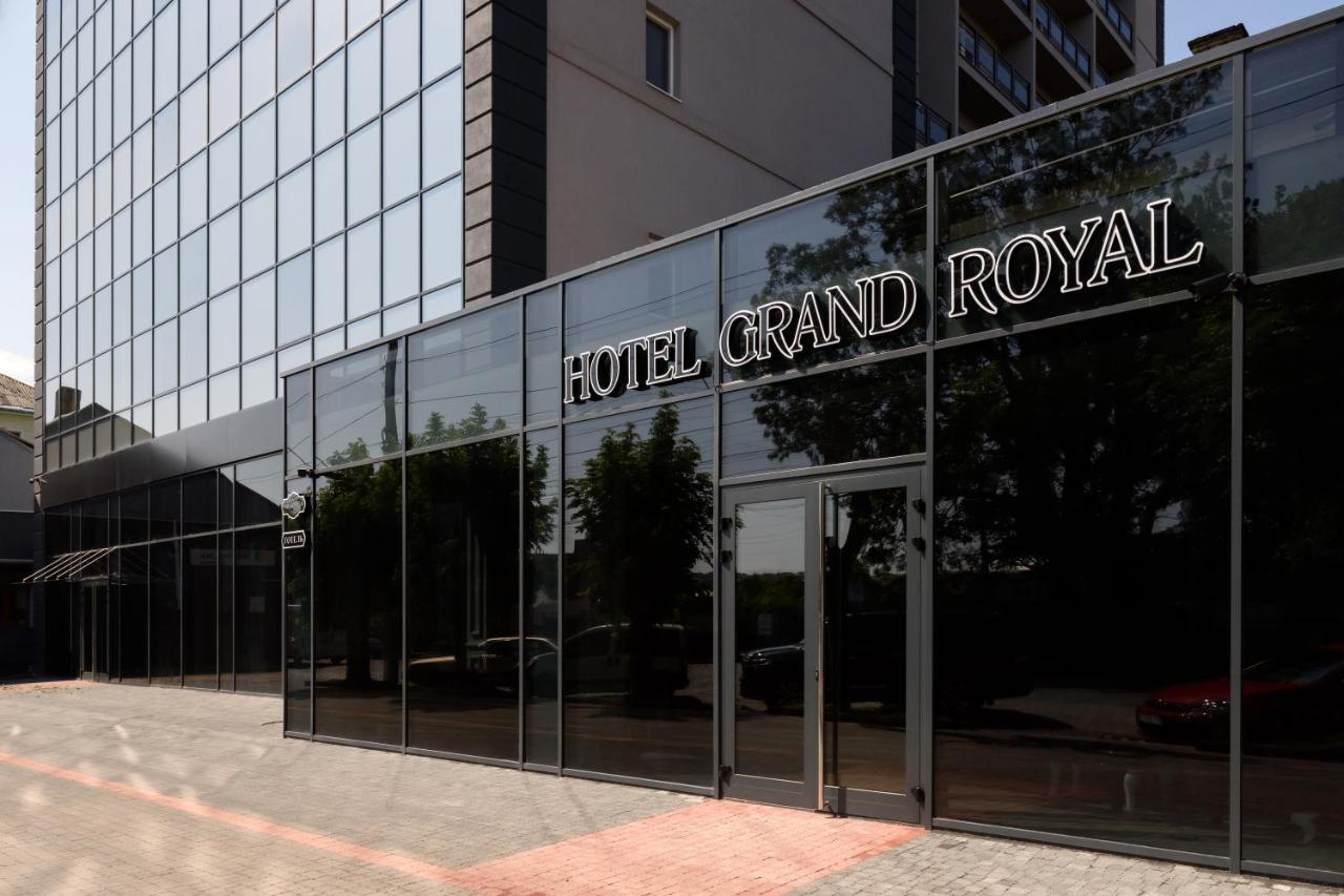 Hotel Grand Royal Chernivtsi Exterior foto