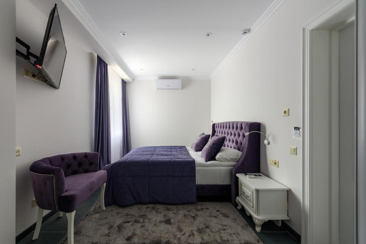 Hotel Grand Royal Chernivtsi Exterior foto